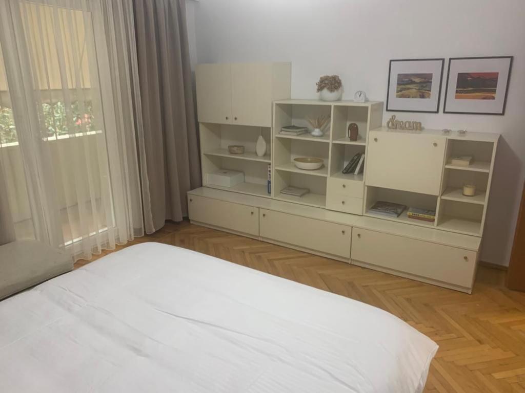 Alea2 Apartment Tirana Exteriör bild
